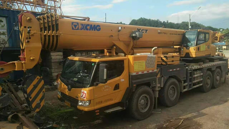 80噸6節(jié)臂吊車(chē)